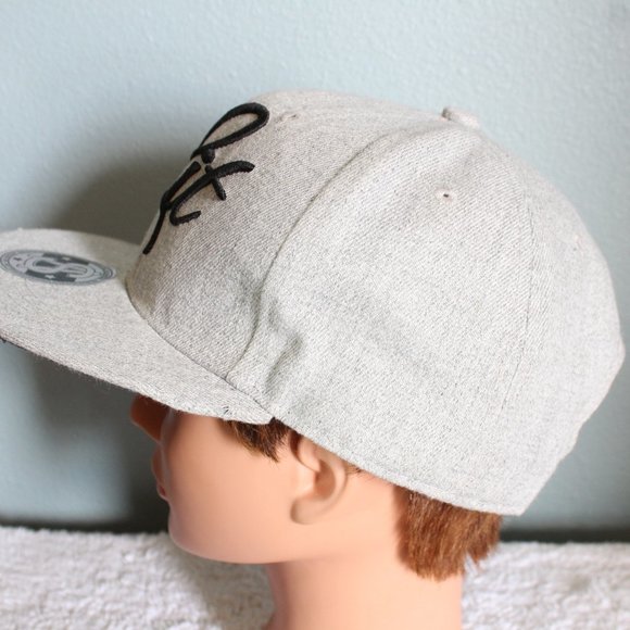 Sole Addiction Lit Men's Gray Snapback Baseball Cap One Size - Picture 5 of 11